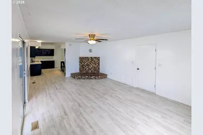 1612 NW Wanell St, Roseburg, OR 97471 - Photo 12