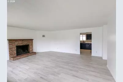 1612 NW Wanell St, Roseburg, OR 97471 - Photo 4