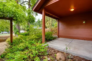 5020 Saxon Way, Eugene, OR 97405 - Photo 32
