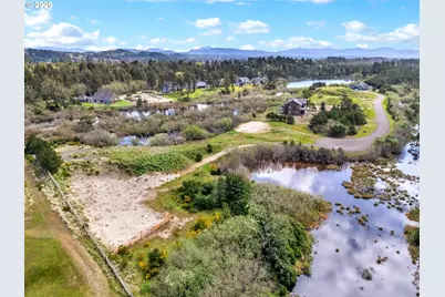 Pacific Bellevue Ln #7, Warrenton, OR 97146 - Photo 12