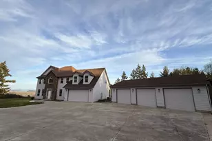 310 Cedar Hills Rd, Longview, WA 98632 - Photo 2