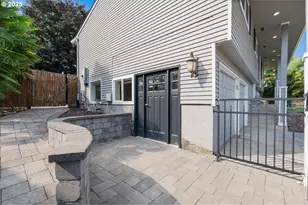 2706 SE Spruce St, Hillsboro, OR 97123 - Photo 32