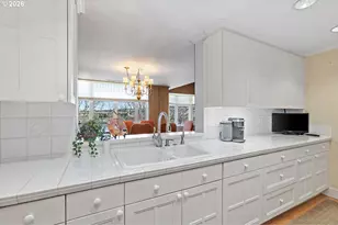 305 S Montgomery St, Portland, OR 97201 - Photo 18