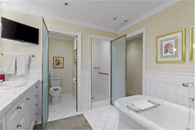 305 S Montgomery St #508, Portland, OR 97201 - Photo 16