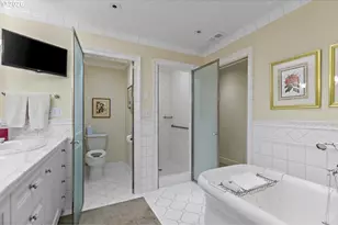 305 S Montgomery St, Portland, OR 97201 - Photo 16