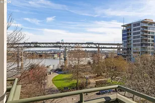 305 S Montgomery St, Portland, OR 97201 - Photo 36