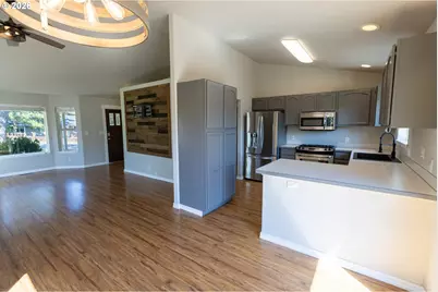 578 Pioneer St, Philomath, OR 97370 - Photo 16