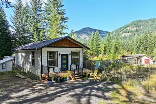 11 Edgewater Dr, Carson, WA 98610 - Photo 2