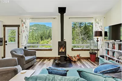 11 Edgewater Dr, Carson, WA 98610 - Photo 8