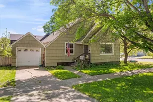 1301 6th St, La Grande, OR 97850 - Photo 1