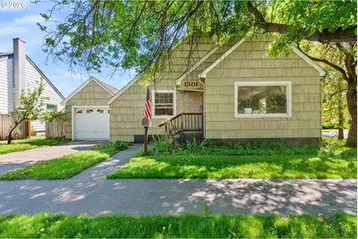 1301 6th St, La Grande, OR 97850 - Photo 2