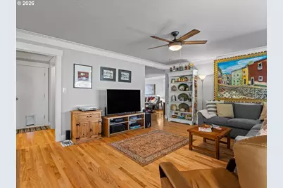 6025 Carman Dr, Lake Oswego, OR 97035 - Photo 8