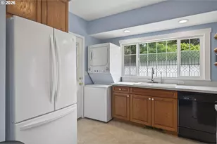 1327 SE Main St, Roseburg, OR 97470 - Photo 14