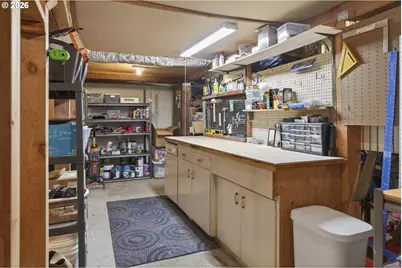 1327 SE Main St, Roseburg, OR 97470 - Photo 28