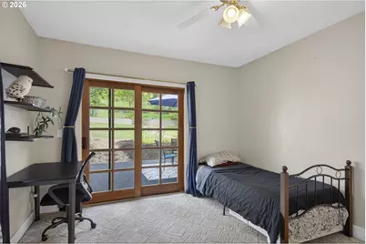 1327 SE Main St, Roseburg, OR 97470 - Photo 16