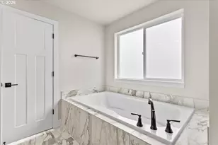 8460 SE Orion Ln, Hillsboro, OR 97123 - Photo 16