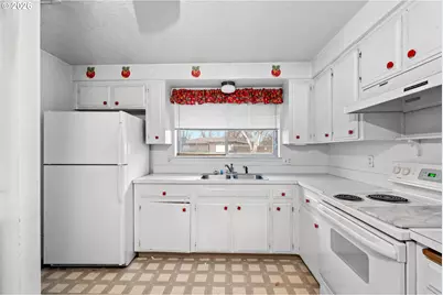 128 SW Willow Fork Dr, Boardman, OR 97818 - Photo 8