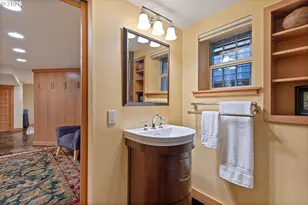 1526 SE Taylor St, Portland, OR 97214 - Photo 32