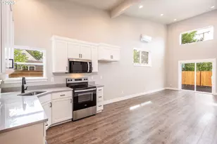 1380 Jacobs Dr, Eugene, OR 97402 - Photo 8