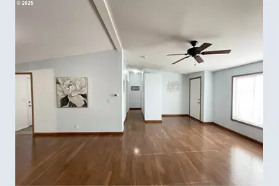 4445 Blueberry Ln NE, Salem, OR 97305 - Photo 6