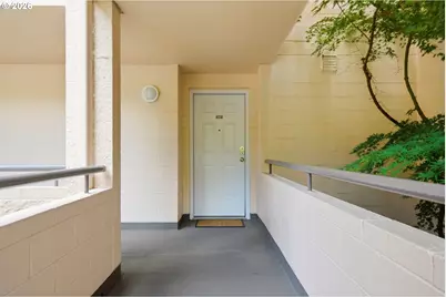 6625 W Burnside Rd #226, Portland, OR 97210 - Photo 2