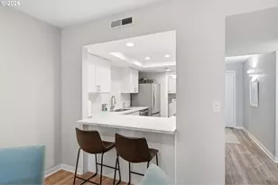 6625 W Burnside Rd, Portland, OR 97210 - Photo 12