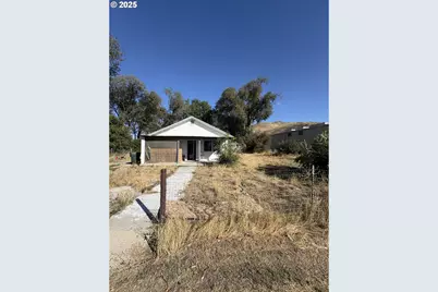 324 N 10th St, Vale, OR 97918 - Photo 1