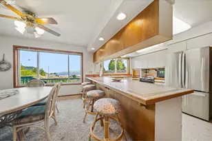 302 Holly Ave, Garibaldi, OR 97118 - Photo 12