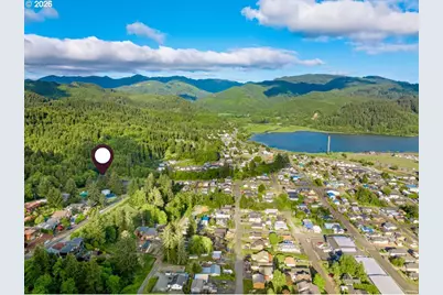 302 Holly Ave, Garibaldi, OR 97118 - Photo 38
