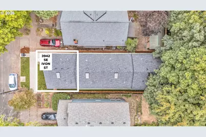 3942 SE Ivon St, Portland, OR 97202 - Photo 2