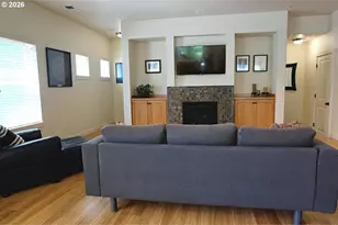 618 NE Garswood Ln, Hillsboro, OR 97006 - Photo 14