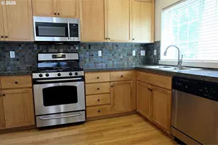 618 NE Garswood Ln, Hillsboro, OR 97006 - Photo 8