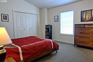 618 NE Garswood Ln, Hillsboro, OR 97006 - Photo 16