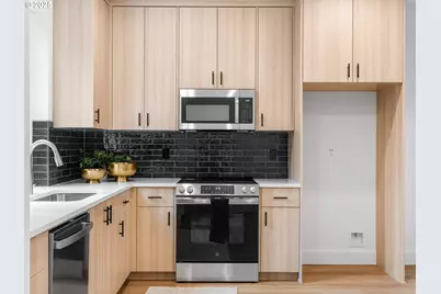 3562 N Haight Ave, Portland, OR 97227 - Photo 6