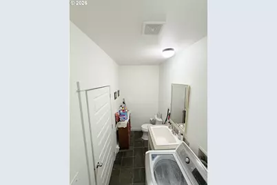 2090 Minnesota St, Eugene, OR 97401 - Photo 18