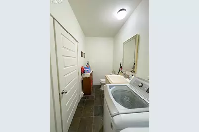 2090 Minnesota St, Eugene, OR 97401 - Photo 20