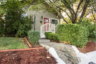 2101 E 33rd St, Vancouver, WA 98663 - Photo 1
