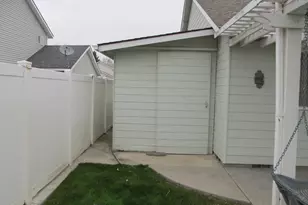 1144 E Main St, Hermiston, OR 97838 - Photo 20