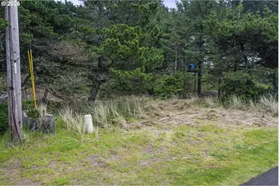 2605 NW Parker Ave, Waldport, OR 97394 - Photo 6