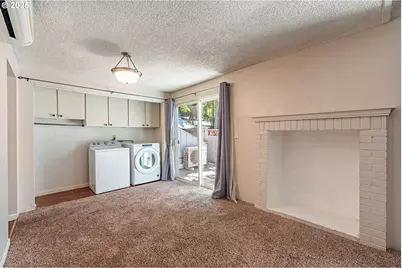 2111 Hawkins Ln, Eugene, OR 97405 - Photo 6