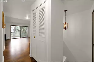 143 Treehill Loop, Eugene, OR 97405 - Photo 4