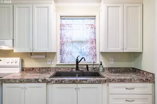 3550 Juniper St, Sweet Home, OR 97386 - Photo 10