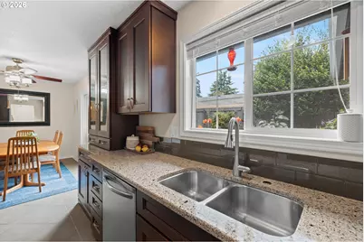 18004 Belmore Ct, Lake Oswego, OR 97035 - Photo 14