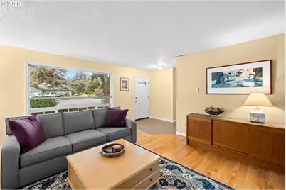18004 Belmore Ct, Lake Oswego, OR 97035 - Photo 6