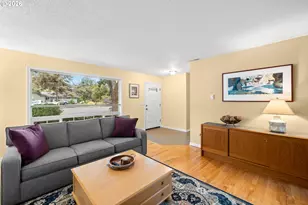 18004 Belmore Ct, Lake Oswego, OR 97035 - Photo 6
