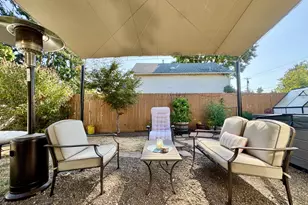 551 6th St, Springfield, OR 97477 - Photo 34