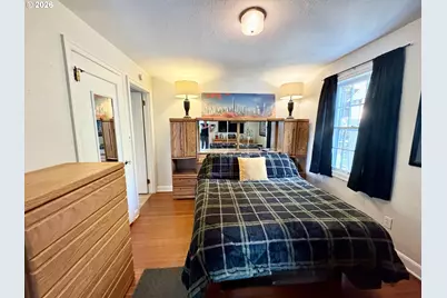 551 6th St, Springfield, OR 97477 - Photo 30