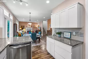 29800 Riverview Dr, Rainier, OR 97048 - Photo 12