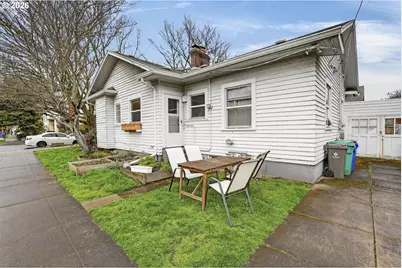 2202 NE Everett St, Portland, OR 97232 - Photo 6