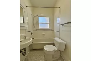 2202 NE Everett St, Portland, OR 97232 - Photo 22